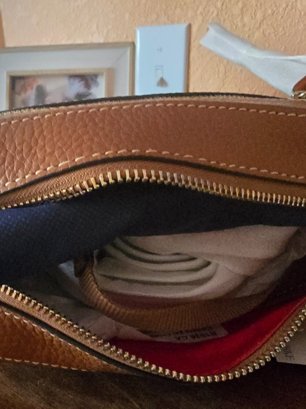 Pebble Grain Camera Zip Crossbody - Picture 10 of 14